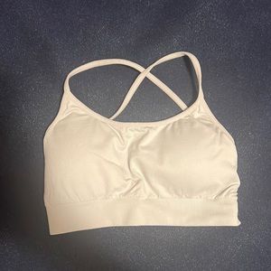NVGTN Invinvible sports bra